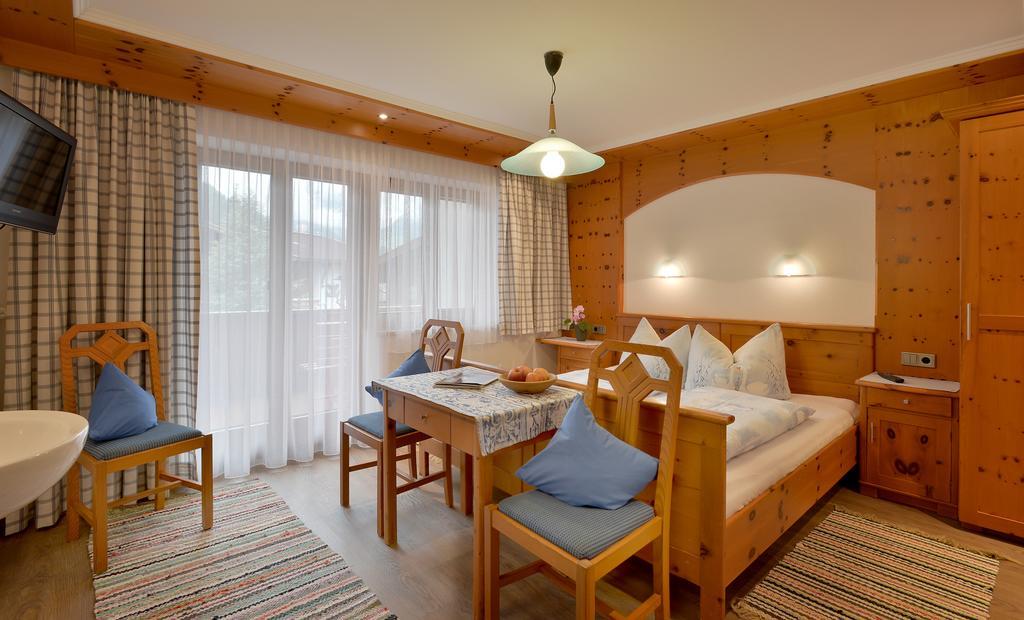 Haus Bergfriede Hotel Mayrhofen Bagian luar foto