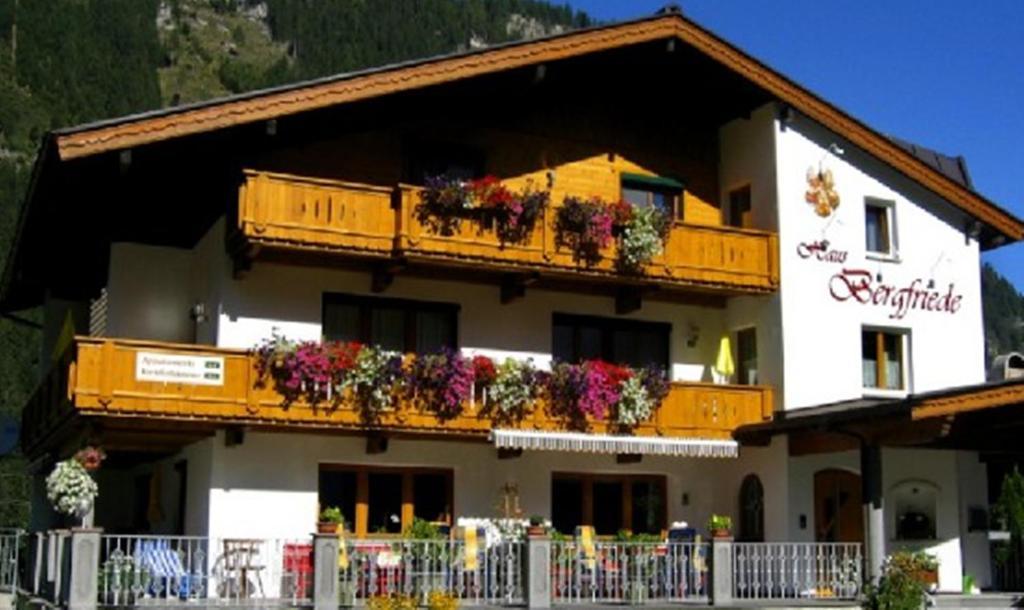 Haus Bergfriede Hotel Mayrhofen Bagian luar foto